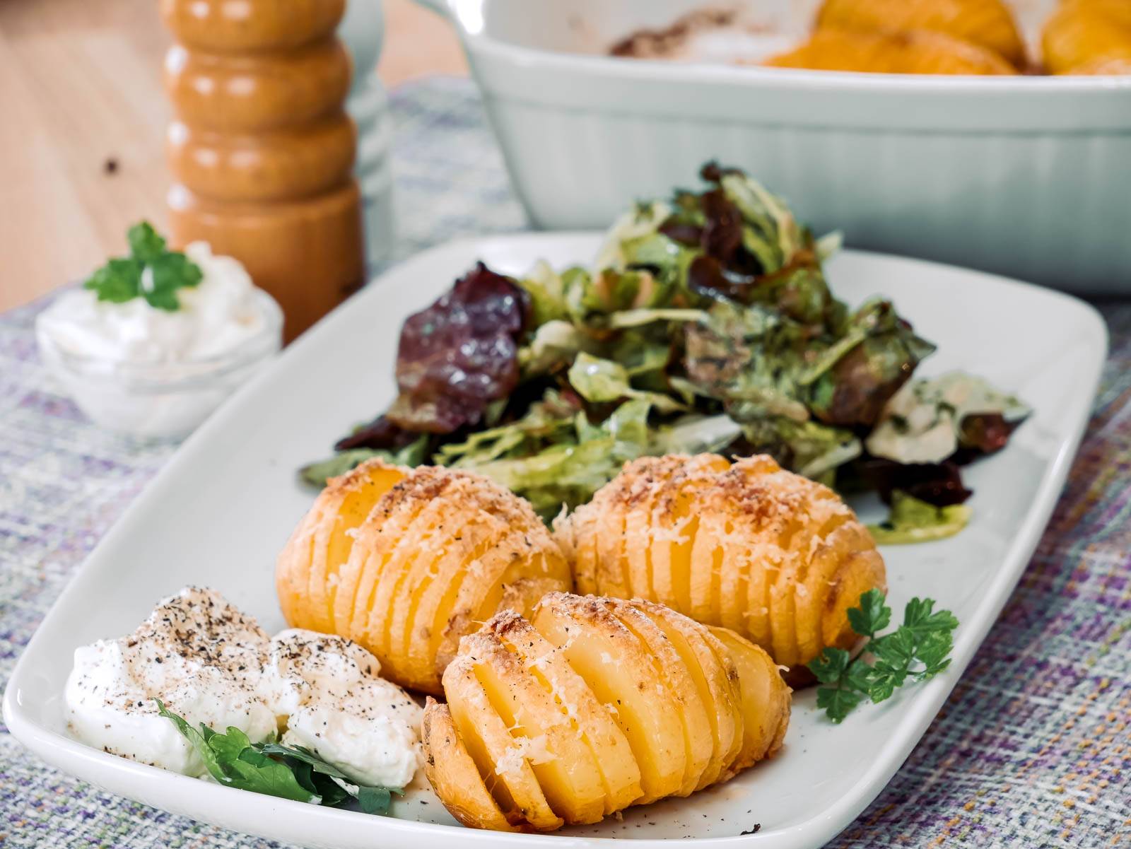 Schwedische Fächerkartoffeln mit Käse überbacken – Die leckeren Hasselback Kartoffeln! schwedische fächerkartoffeln