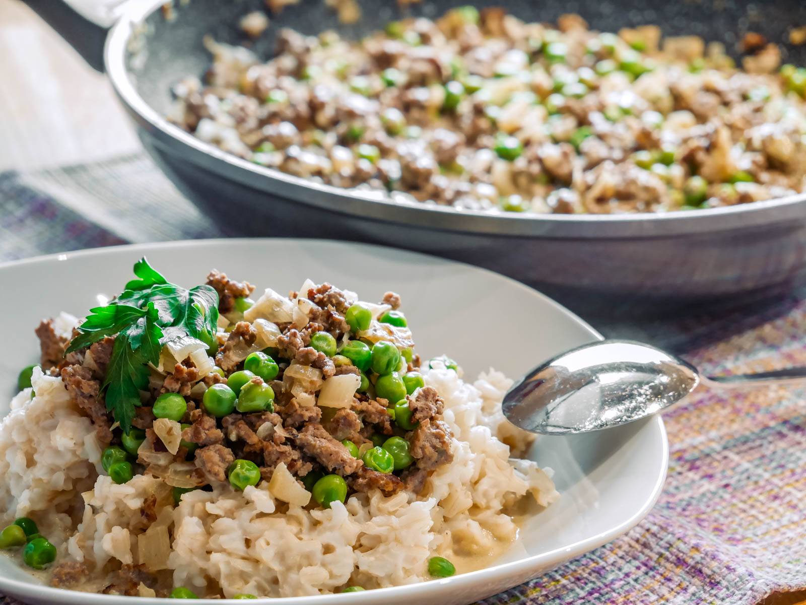 spitzkohl mit hackfleisch und reis