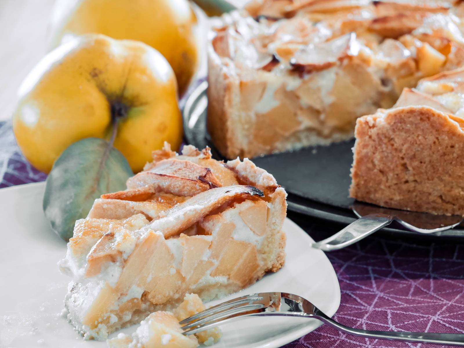 Saftiger Quittenkuchen mit Rahmguss – Ein Genuss für den Herbst! quittenkuchen mit rahmguss