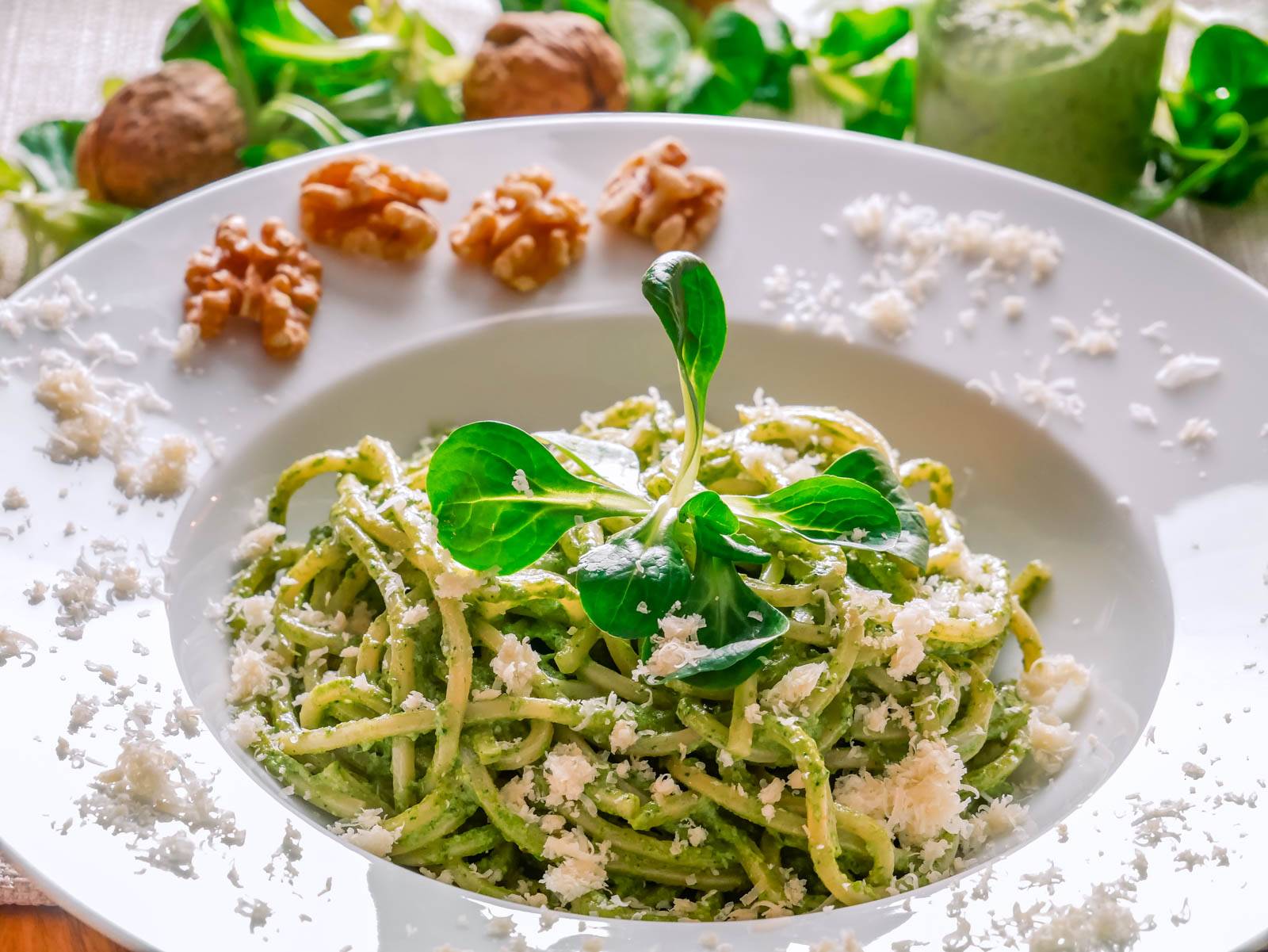 Feldsalat-Pesto mit Spaghetti